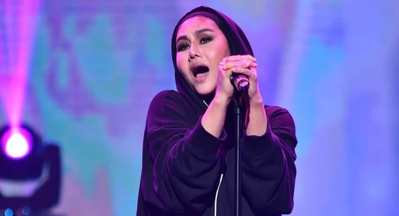 Saari Amri komposer yang sering dinantikan lagu ciptaannya kerana dikatakan banyak menceritakan kisah perjalanan hidupnya.