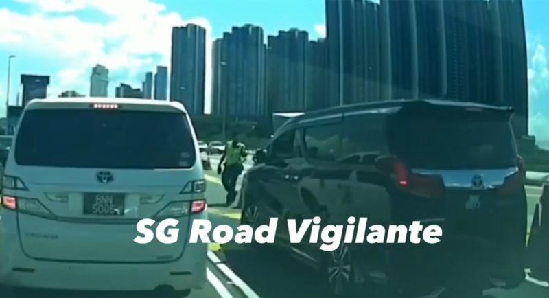 Pemandu Toyota Alphard diharamkan dari memasuki negara Singapura disebabkan tindakannya yang memotong barisan