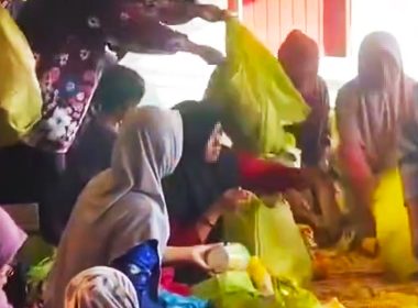 Agihan bantuan Khairul Aming