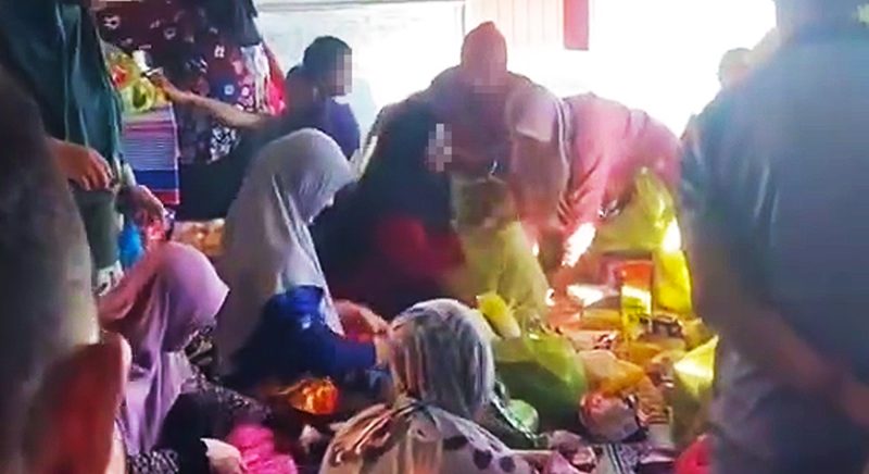 Bantuan banjir Khairul Aming