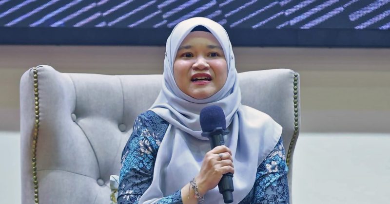 Pelajar sekolah dilarang menghisap vape, tindakan tegas menanti mereka yang ingkar.