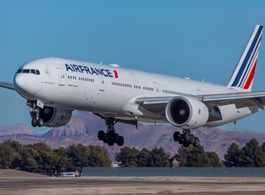 Pesawat Air France mendarat semula selepas penumpang hilang telefon bimbit