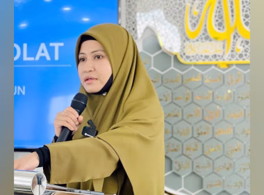 Ustazah Asma' Harun