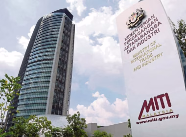 Perdana Menteri dan Menteri MITI ketika umumkan langkah strategik tangani tarif AS