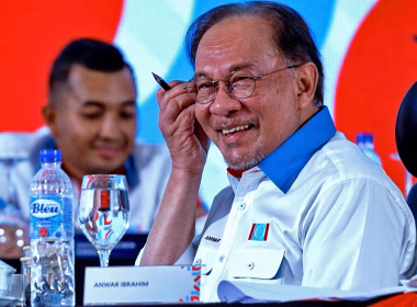 Perdana Menteri Anwar Ibrahim tersenyum semasa sesi Kongres PKR 2025