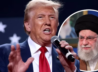 Donald Trump beri amaran kepada Iran, latar wajah pemimpin tertinggi Iran