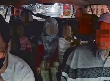 Pemandu e-hailing bersama enam penumpang termasuk kanak-kanak dalam kereta