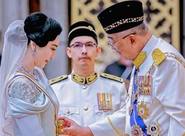 Fan Bingbing menerima gelaran Datuk Kehormat daripada Tuan Yang di-Pertua Negeri Melaka dalam satu istiadat rasmi.
