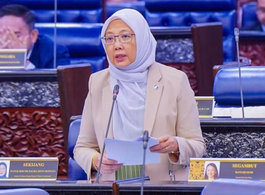 Dr Zaliha Mustafa memaklumkan seramai 27 penjawat awam dikenakan tindakan tatatertib kerana membuat kenyataan awam.