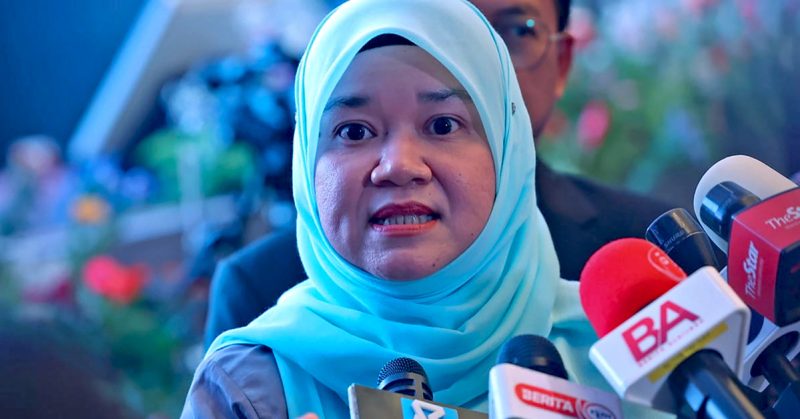 Menteri Pendidikan, Fadhlina Sidek bercakap kepada media mengenai audit keselamatan sekolah selepas tragedi murid maut terjatuh ke dalam lubang pembetung.