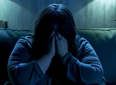 Wanita tempatan murung selepas ditipu warga asing yang kahwin untuk dapat PR dan kemudahan di Malaysia.