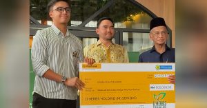 Ammar Ahyan wakili ibu bapa serah zakat RM900,000 kepada Lembaga Zakat Selangor