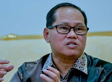 Ketua Pengarah Pendidikan Dr Mohd Azam Ahmad ketika sidang media mengenai pendirian KPM tolak rotan dalam pendidikan.