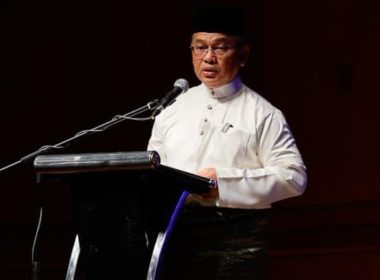 Datuk Dr. Mohd Na’im Mokhtar memaklumkan mengenai usaha kerajaan menyita akaun bekas suami yang culas membayar nafkah.