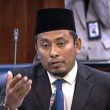 Ahmad Fadhli Shaari tarik balik pujian terhadap Perdana Menteri mengenai isu penghidangan arak di sekolah.