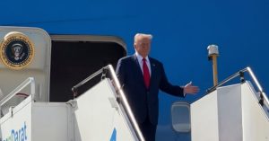 Trump memuji Malaysia sebagai sebuah negara hebat dan dinamik.