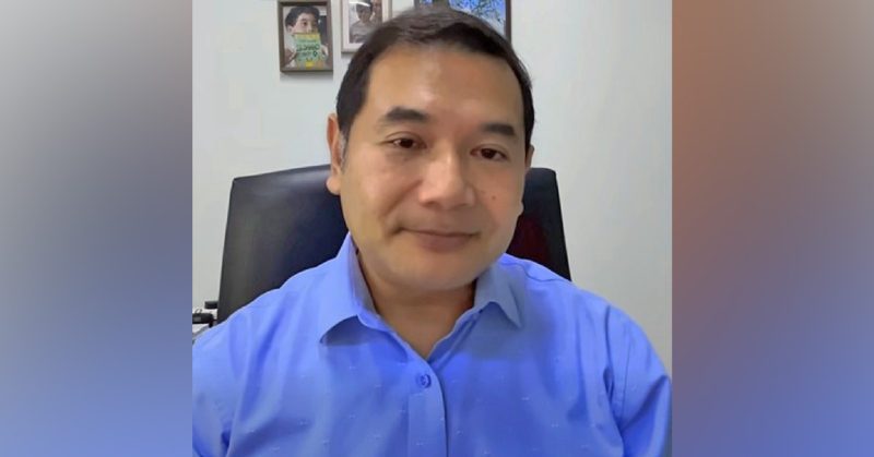 Rafizi Ramli ketika mengumumkan pembukaan Fleximart dan Kesum bawah inisiatif Ayuh Malaysia.