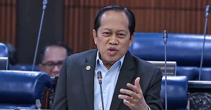 Ahmad Maslan menyatakan beliau malas menjawab soalan tambahan pembangkang ketika perbahasan Belanjawan 2026 di Dewan Rakyat.