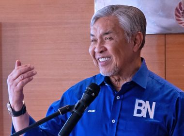 Zahid Hamidi janji siapkan Pan Borneo Sabah dan selesaikan isu air serta elektrik dalam tempoh lima tahun.