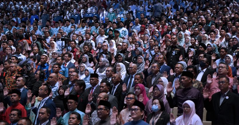 Rakyat negeri Kelantan mendominasi sektor awam.