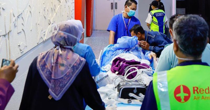 Hajah Asmah dibawa ke Hospital Putrajaya untuk rawatan lanjut.