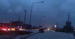 Gambar yang merakamkan situasi banjir di Hatyai.