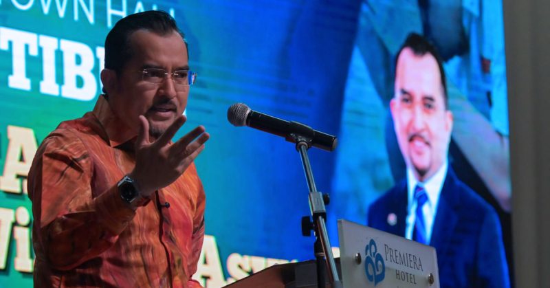 Asyraf Wajdi menegaskan tiada kompromi terhadap mana-mana pegawai MARA yang terlibat dengan aktiviti songsang.