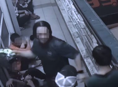 Empat lelaki ditahan susulan dipercayai ganggu tugasan pihak berkuasa.