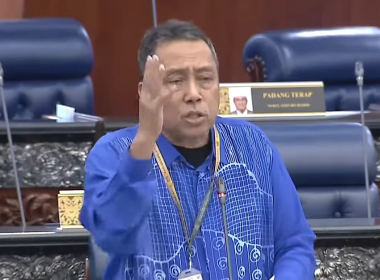 Isu Budaya Yeye dalam kem tentera yang mencetuskan reaksi keras MP Ketereh berhubung disiplin pasukan.