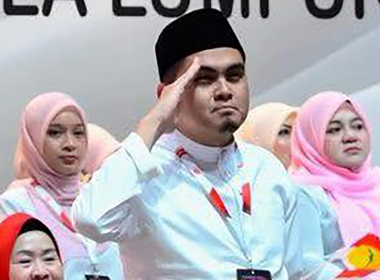 Akmal Saleh berucap lantang di Perhimpunan Agung UMNO, umum lahirkan 300,000 Akmal Saleh untuk hentam mereka
