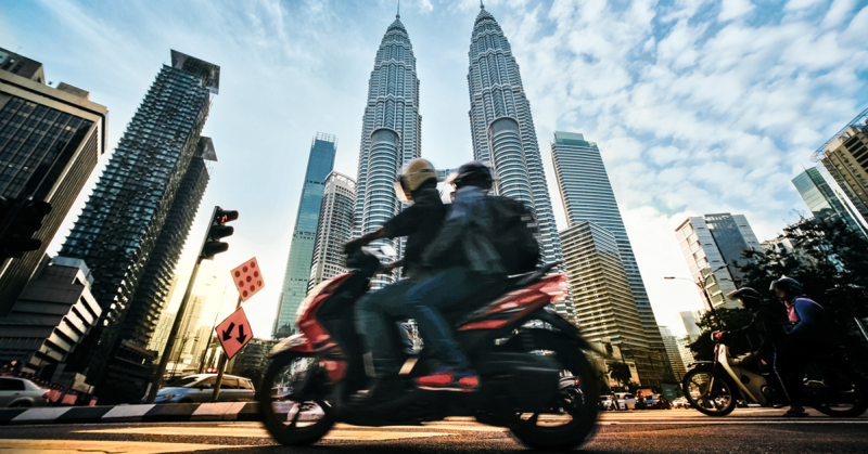 Motosikal punca kesesakan KL apabila lambakan kenderaan dua roda menjejaskan kapasiti jalan raya.