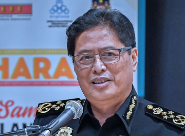 Kenyataan Azam Baki mengenai peranan SPRM mendapatkan semula wang dicuri dan menyerahkan dana kepada kerajaan.