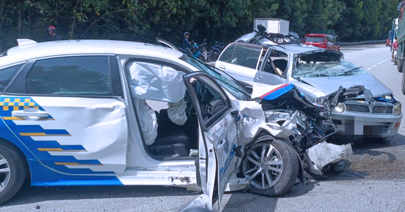 Kereta polis dan Perodua Kelisa terbabit kemalangan di Puncak Jelapang, Ipoh, yang mengakibatkan kanak-kanak 3 tahun maut.