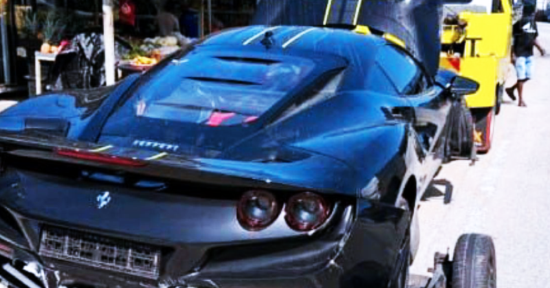 Ferrari milik bapa terbabas di Lebuhraya SILK Kajang, pemandu pelajar universiti selamat