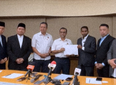 Sidang media PN Negeri Sembilan mengenai kerjasama dengan BN susulan krisis kepimpinan kerajaan negeri