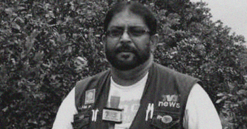 Karam Singh Walia ketika membuat laporan lapangan untuk TV3 mengenai isu alam sekitar