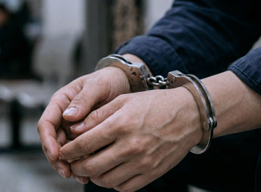 Mahkamah Majistret menjatuhkan hukuman penjara sebulan dan denda RM300 ke atas pemandu e-hailing yang mengaku bersalah mencuri barangan keperluan harian di Taman Maluri.