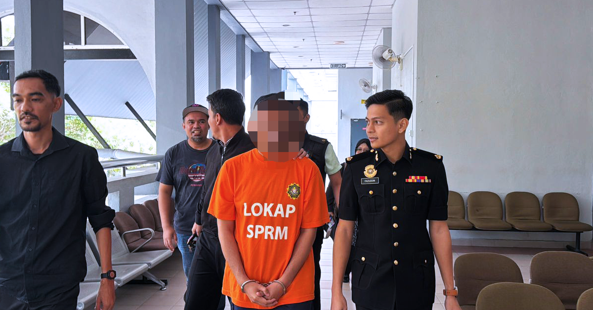 Penahanan seorang pendakwah bebas oleh SPRM berkaitan siasatan penyelewengan dana NGO RM12.3 juta.