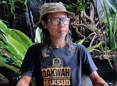 Zul Yahya memaklumkan dia sekeluarga bermalam di kedai akibat perniagaan merosot