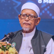 Presiden PAS Abdul Hadi Awang bercakap pada sidang media berkaitan isu penarikan semula SD oleh ADUN BERSATU di Negeri Sembilan dan hubungan dalam Perikatan Nasional.