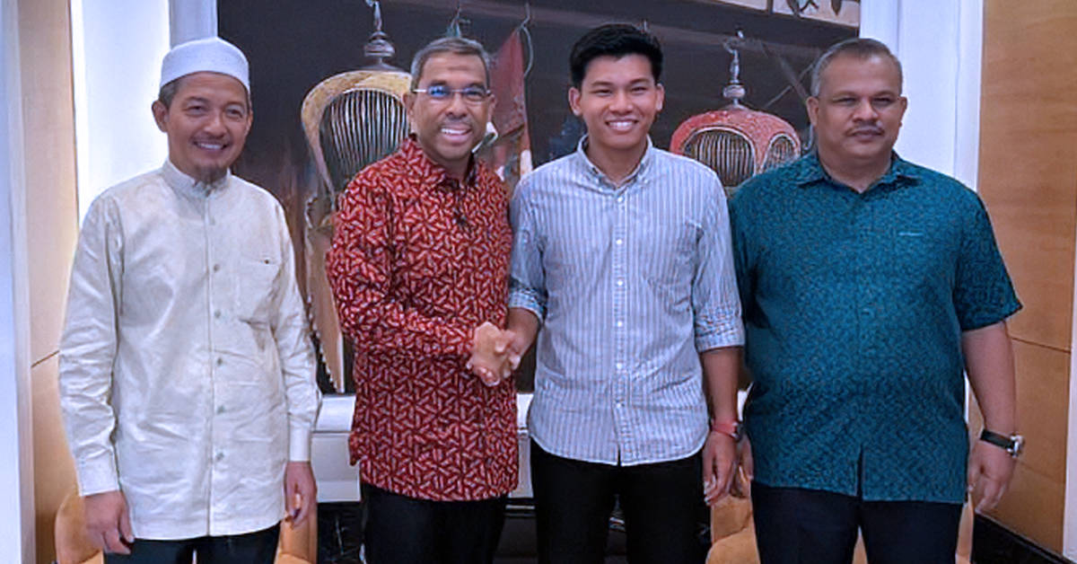 Datuk Dr. Azhar Ahmad dan Nik Alif Aiman Abdul Ariffahmi mengeluarkan kenyataan bersama memaklumkan penyelesaian pertikaian serta mencapai perdamaian melalui perbincangan secara baik.