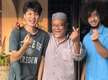 Lelaki berkongsi pengalaman tinggal bersama masyarakat Melayu di Terengganu dan belajar budaya tempatan