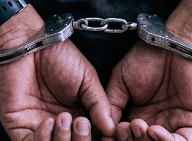 Lelaki ditahan dipercayai lakukan jenayah seksual terhadap anak kandung.