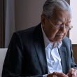 Bekas Perdana Menteri Tun Mahathir Mohamad menyampaikan kenyataan melalui surat terbuka berkaitan pilihan pengundi Melayu dalam PRU.