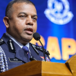 Tan Sri Ayob Khan Mydin Pitchay menyampaikan pesanan kepada warga PDRM pada Malam Mes “Dining Out” sempena persaraan beliau di Petaling Jaya.