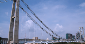 Infrastruktur terowong bawah tanah projek monorel Putrajaya yang terbengkalai sejak 2004.
