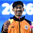 Datuk Abdul Latif Romly meraikan kejayaan memenangi pingat emas lompat jauh T20 Sukan Komanwel Glasgow 2026