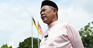 Anak Datuk Seri Aminuddin Harun memberi penjelasan mengenai isu kediaman rasmi Menteri Besar Negeri Sembilan.