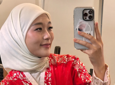 Maryam isteri Ryzal Ibrahim berkongsi pengalaman dan keyakinannya terhadap Islam di media sosial.