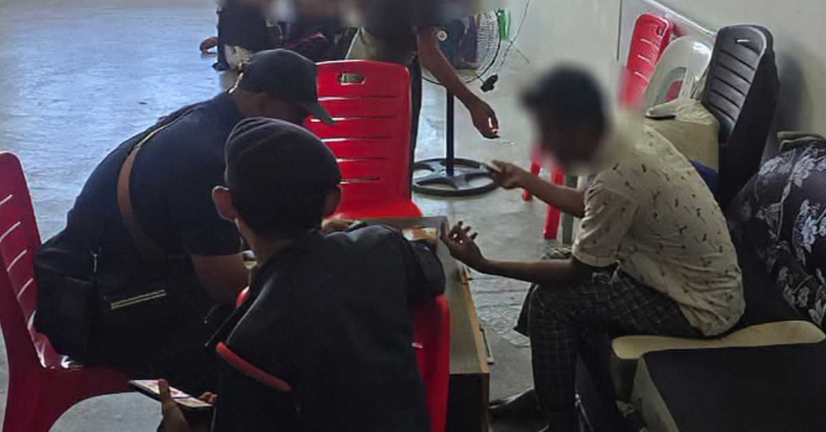 Operasi serbuan MBAS di premis industri Shahab Perdana yang dijadikan sekolah warga Rohingya